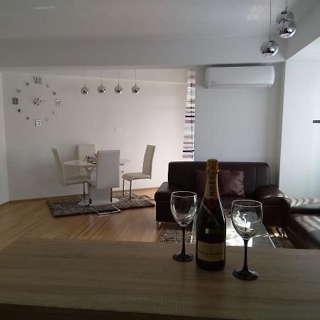 Biljana Lux Apartment โอครีด ภายนอก รูปภาพ