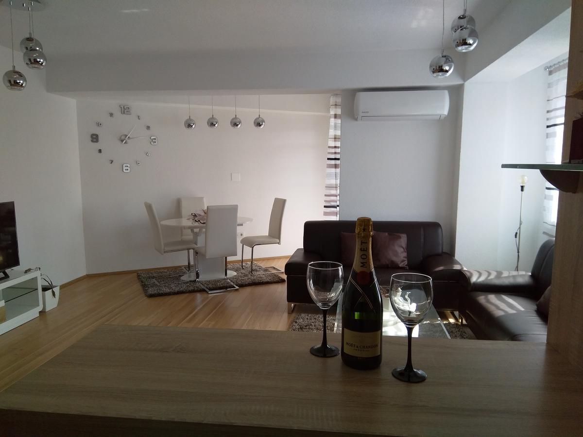 Biljana Lux Apartment โอครีด ภายนอก รูปภาพ