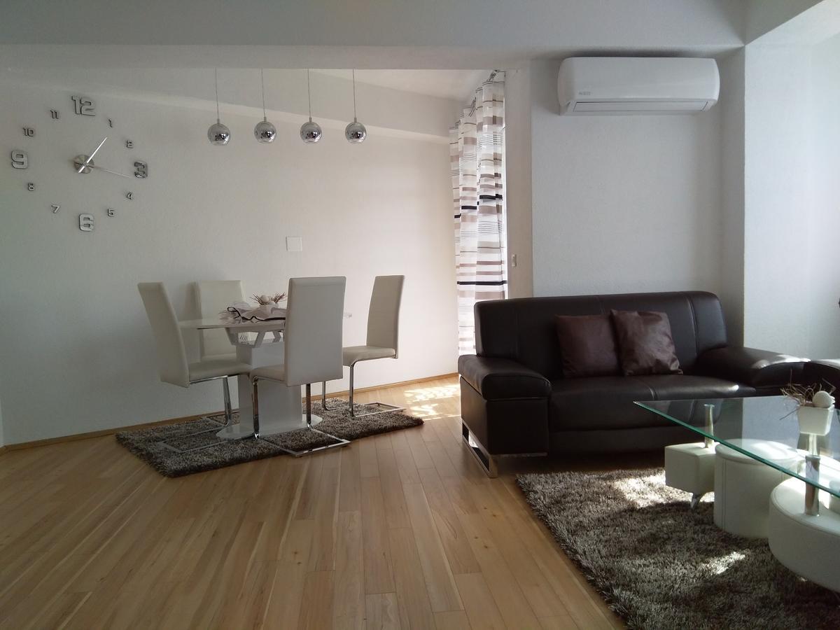 Biljana Lux Apartment โอครีด ภายนอก รูปภาพ